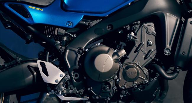 XSR900