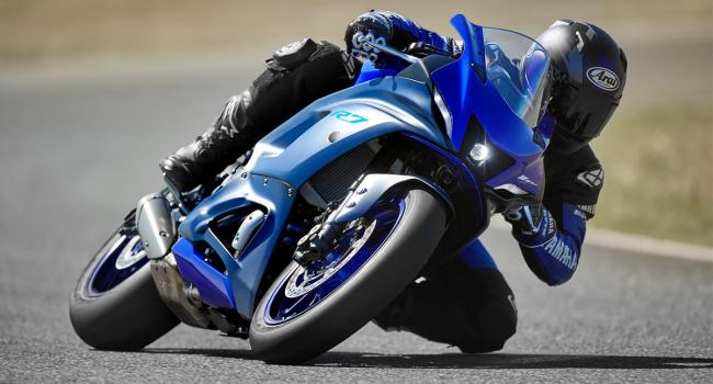 YZF-R7