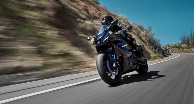 YZF-R7