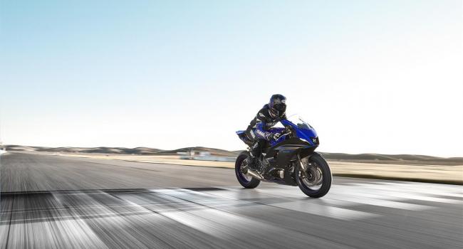 YZF-R7
