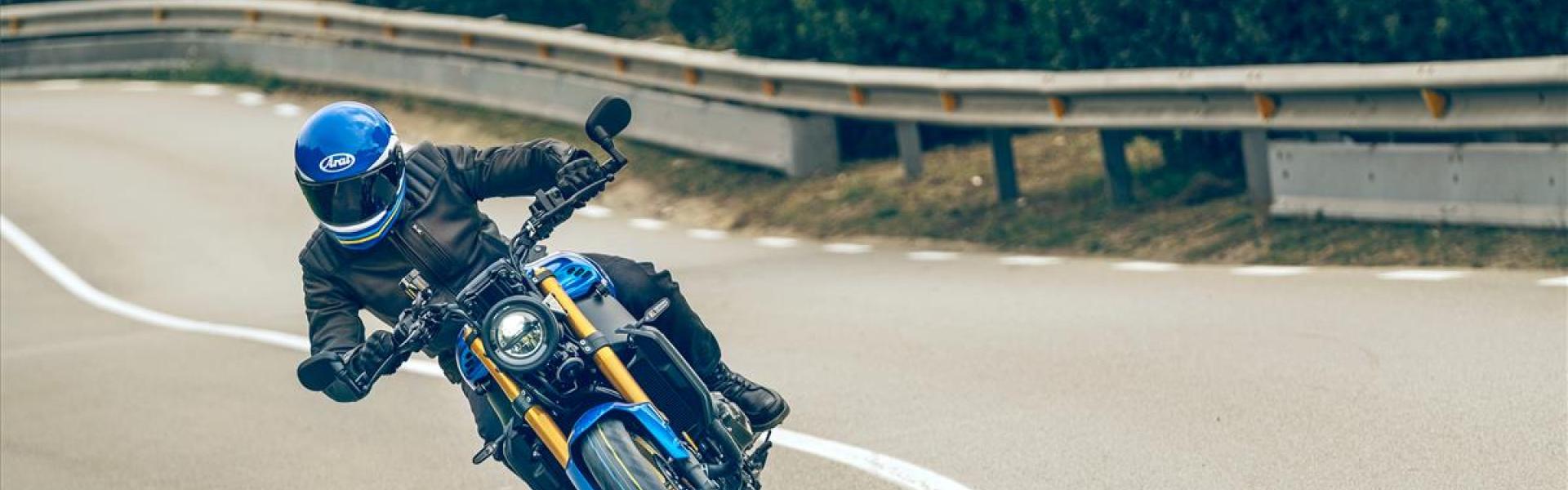 XSR900